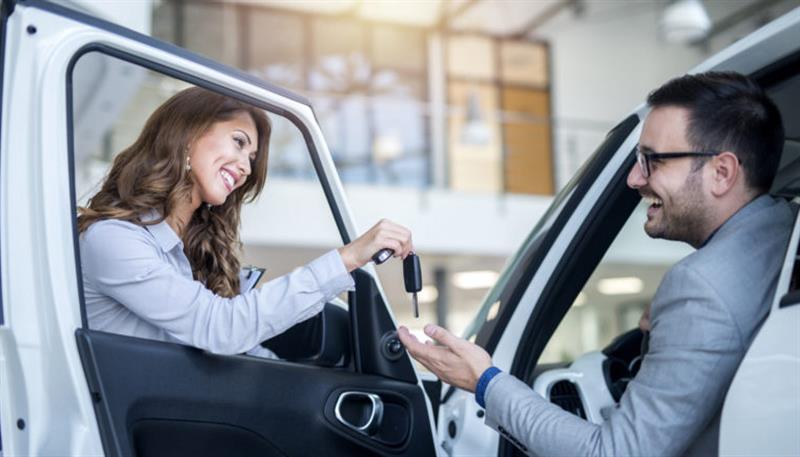 Carro novo ou seminovo: o que vale mais a pena