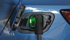 Carros elétricos: mercado de luxo migra rapidamente em busca da Tesla