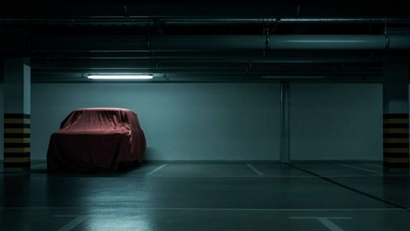 Carro parado na garagem: cuidados especiais para evitar problemas