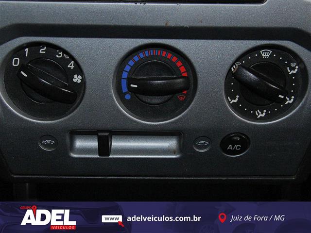 FORD Fiesta Sedan SE 1.6 8V Flex 4p 2014/2014
